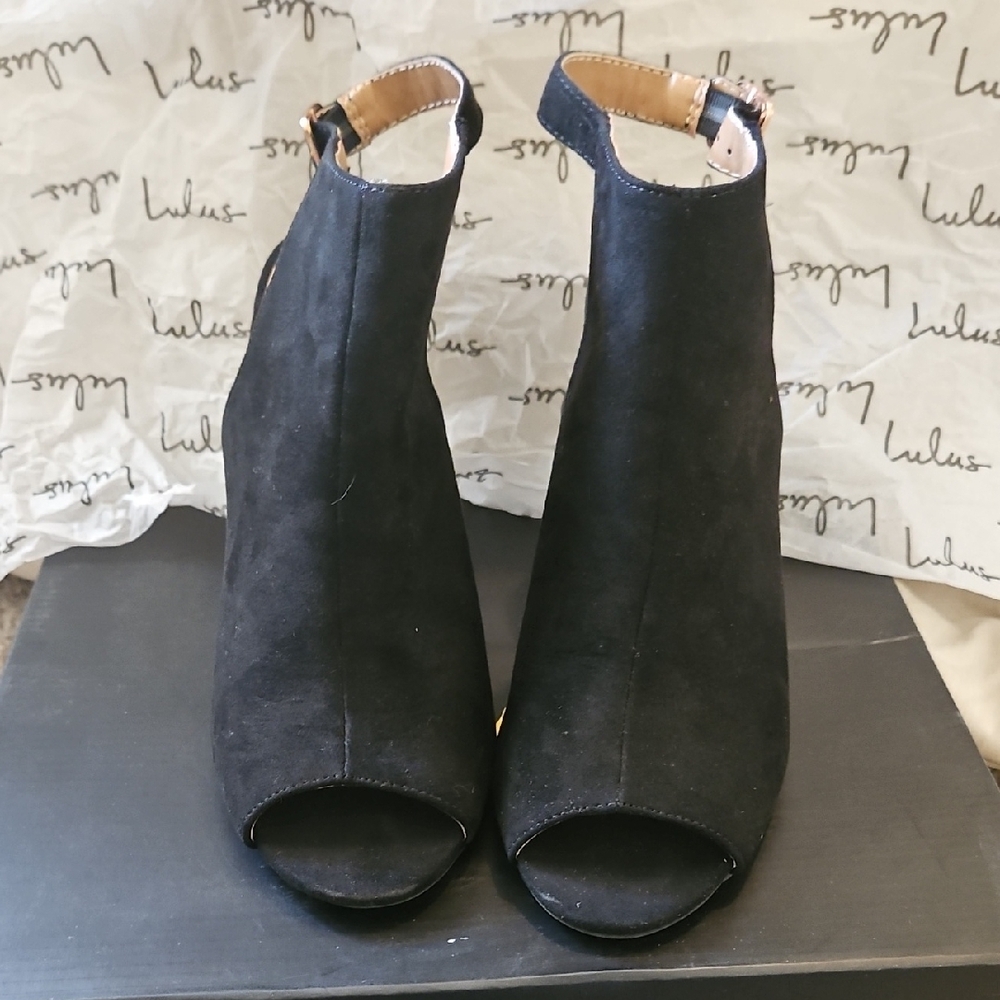 Lulu's Black Peep-Toe Heeled Booties - Picture 2 of 8